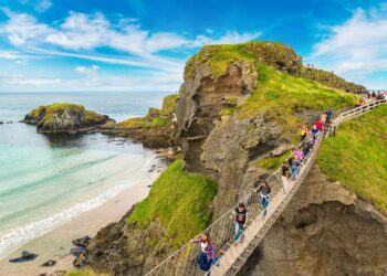 Discover the Magic of Northern Ireland: Your Ultimate Getaway Awaits!