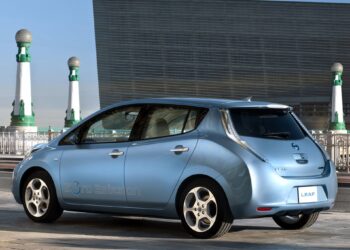 Is Nissan’s Decision to Drop App Support for the Original Leaf a Sign that EVs Could Be as Disposable as Smartphones?