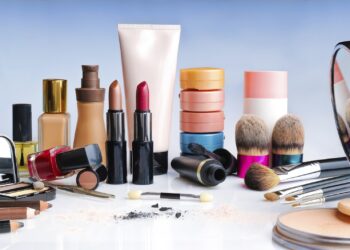 Report Reveals Dozens of ‘High Hazard’ Toxins Commonly Found in Beauty Products