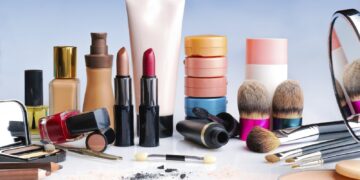 Report Reveals Dozens of ‘High Hazard’ Toxins Commonly Found in Beauty Products